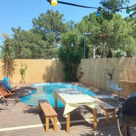 Avec Jardin Et Piscine Prives *